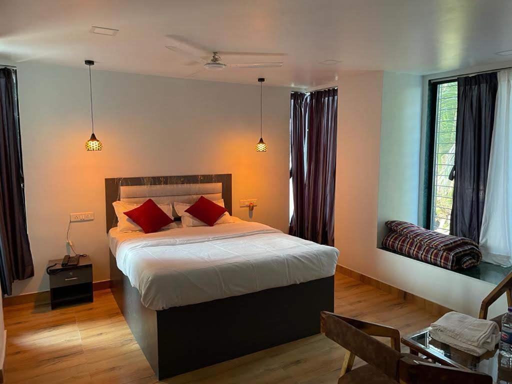 Bliss Rooms Алібаґ Екстер'єр фото